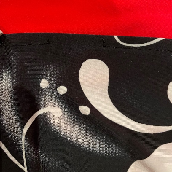 Black and White Skirt - Picture 7 of 9